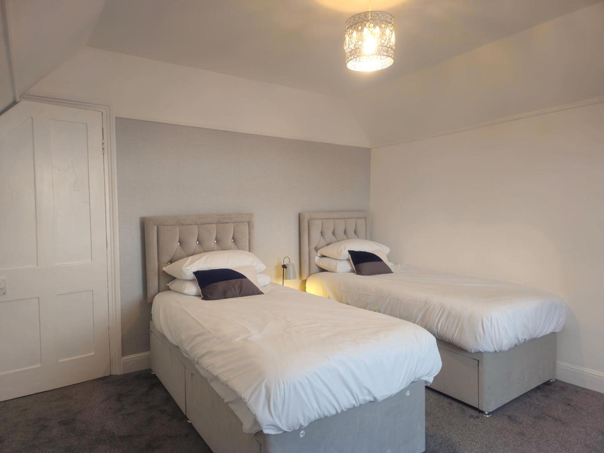 Exquisite 10 Bed Villa Hot Tub And Games Room Barnstaple Eksteriør billede
