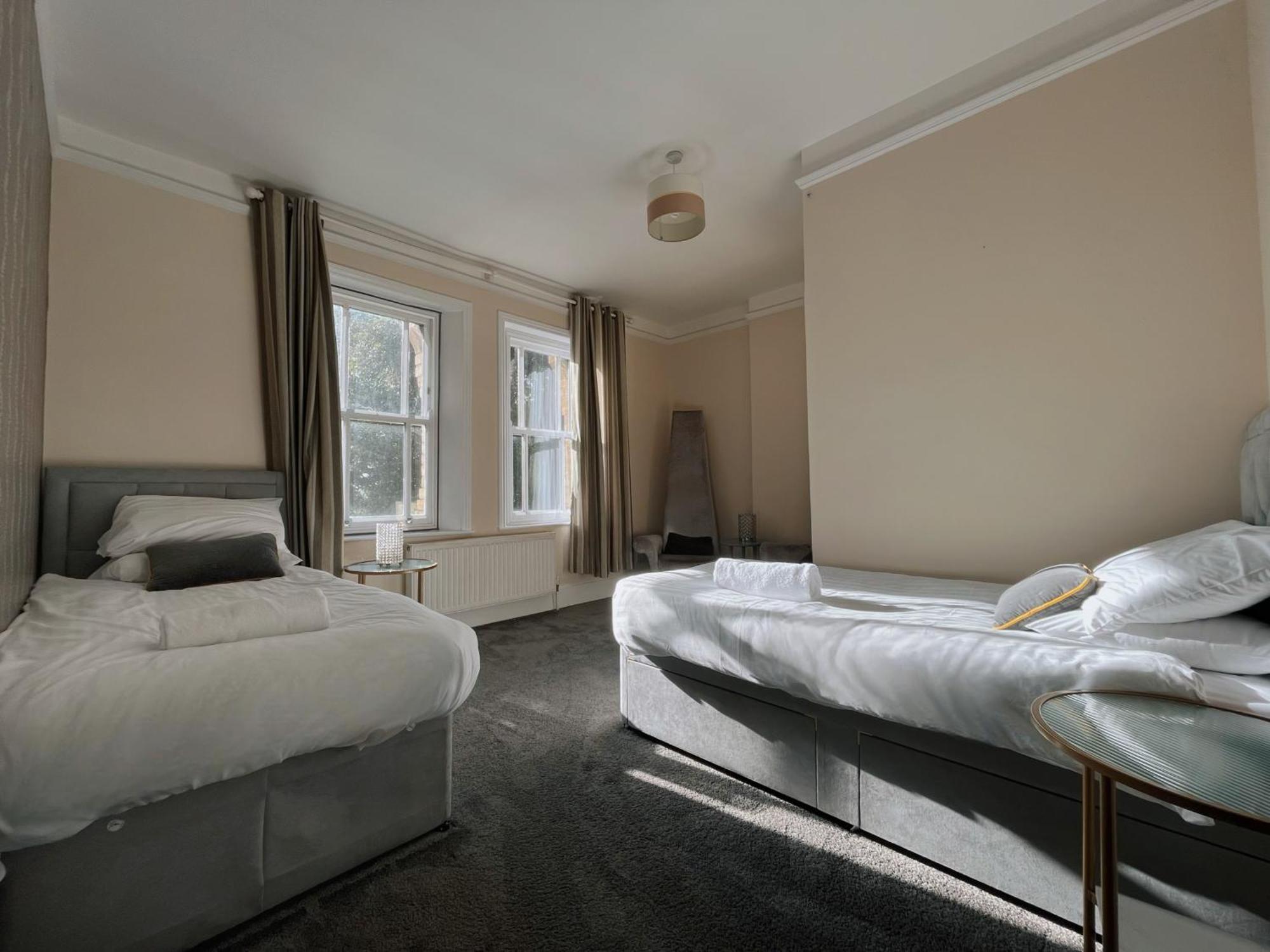 Exquisite 10 Bed Villa Hot Tub And Games Room Barnstaple Eksteriør billede